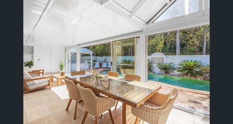 Aquablue Holiday Home - Hot Spa & Pool - 2m Walk To Beaches - Accommodation Bookings 0