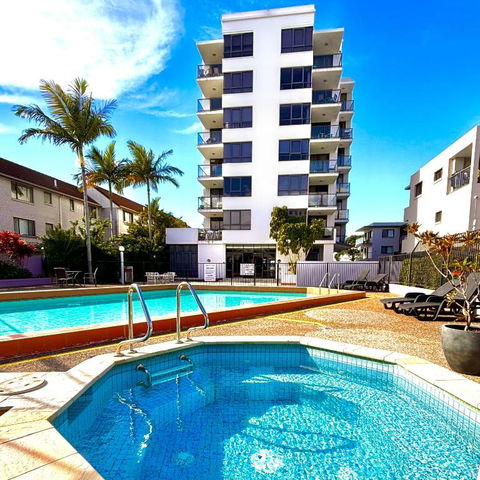 Aqualine Apartments On The Broadwater - Accommodation Bookings 0