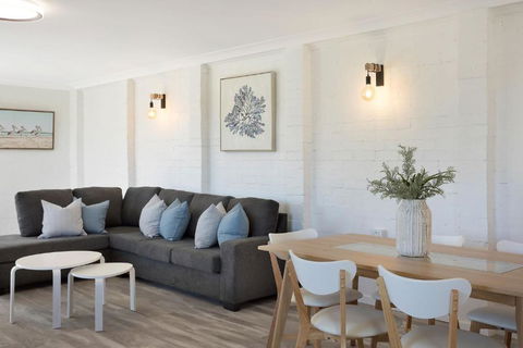 Aque Blu - 11 Hillcrest Ave North Narooma - Accommodation Bookings 4