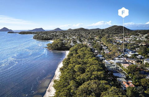 Arabella - 2 Bedroom Holiday House Nelson Bay - Accommodation Bookings 0