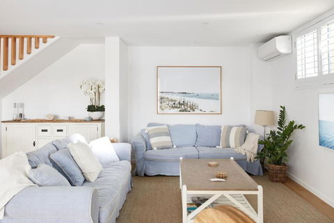 Arabella - 2 Bedroom Holiday House Nelson Bay - Accommodation Bookings 2