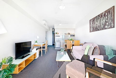 Arafura Suites - Dual-Studio Resort-style Getaway - Accommodation Bookings 3