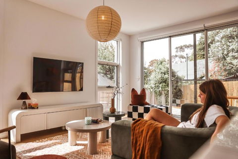 Architect Home With View In Central Hobart - Accommodation Bookings 1