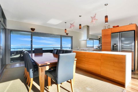 Architectural Design On The Beach - Accommodation Bookings 4