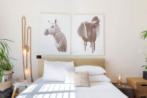 Architectural Home, Pool Oasis/ Steps From Trendy Chapel St. - Accommodation Bookings 3