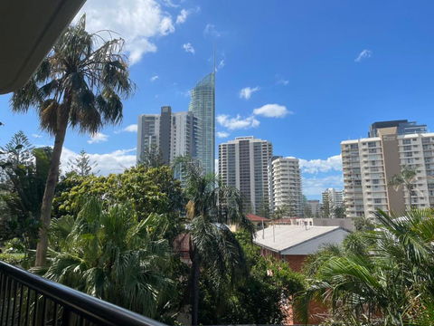 Aristocrat Apartments - Accommodation Bookings 4