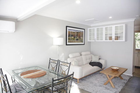Armidale Cottage - All You Need On Taylor - Accommodation Bookings 0