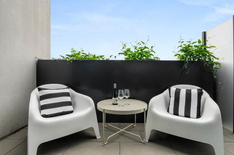 Art Deco - Collingwood Hideaway - Accommodation Bookings 2
