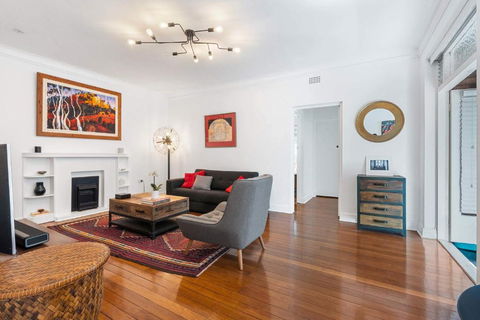 Art-Deco Gem In Midlothian Opposite Beach - Accommodation Bookings 2