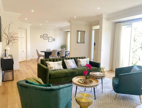 Art Deco In Toorak - Accommodation Bookings 4