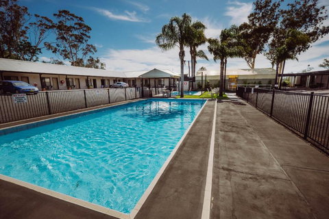 Artesian Spa Motel - Accommodation Bookings 3