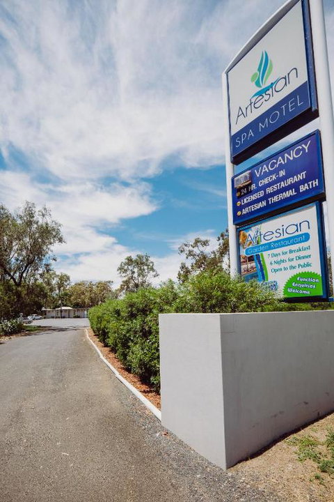 Artesian Spa Motel - Accommodation Bookings 4