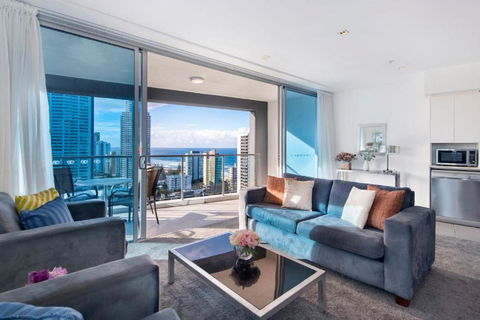 Artique 2 Bedroom Apartment Close To The Beach - CoastHM - Accommodation Bookings 0