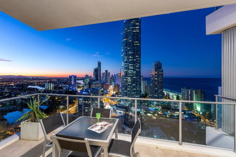Artique Surfers Paradise - Official - Accommodation Bookings 4
