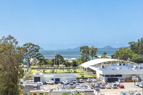 Ash Haven, 19 Ash St - Views, Pool, Air Con, Boat Parking, Wi-Fi - Accommodation Bookings 0