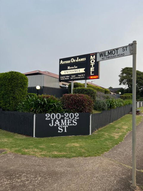 Asters On James Motor Inn - Accommodation Bookings 1