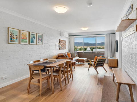 Astrids At Central Park - 2BR L Lake & Mountain Views L Central Location L WiFi - Accommodation Bookings 0