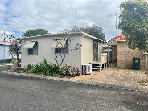 At Busso Cabin 56 - Accommodation Bookings 3