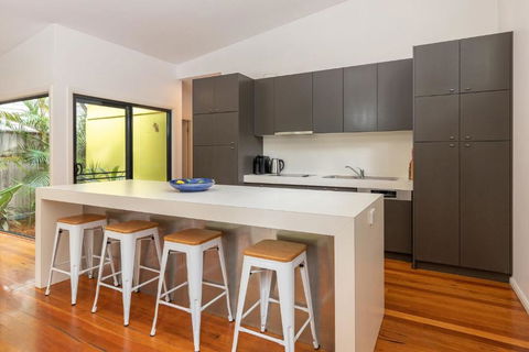 At Lizzie - Accommodation Bookings 1