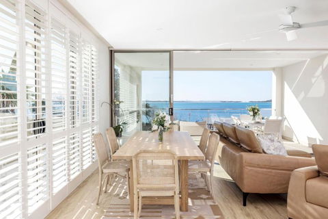 Aura 3 Spectacular Beachside Views - Accommodation Bookings 2
