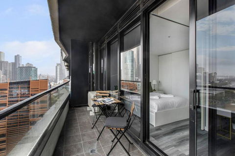 Aura Off Flinders Lane - A City Centre Balcony Abode - Accommodation Bookings 3