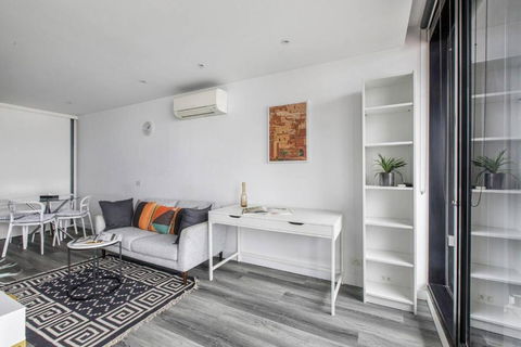 Aura Off Flinders Lane - A City Centre Balcony Abode - Accommodation Bookings 4