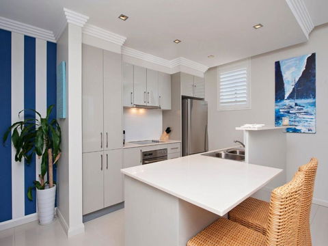 Aura Apartments Unit 12 59 Shoal Bay Road - Accommodation Bookings 4