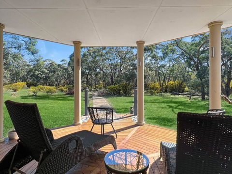 Aurora Cottages - Six Seasons - Accommodation Bookings 3
