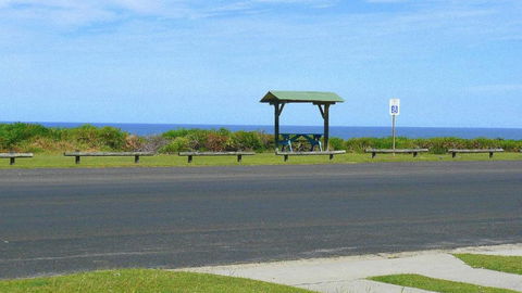 Aurora D - S, 2 - 13 Pacific Pde - Accommodation Bookings 1