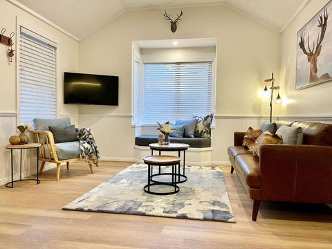 Autumn Beauty - Alpine Cottage 5 - Accommodation Bookings 1