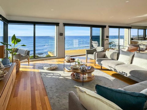Ava - Luxe Oceanfront Beach House - Accommodation Bookings 0