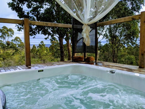 Avalon Private Spa Villa With Beautiful Tree Views - Accommodation Bookings 2
