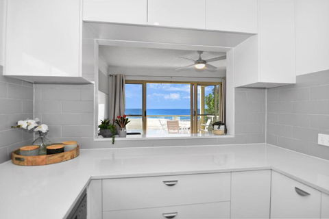 Avilla Court Stunning Views - Accommodation Bookings 4
