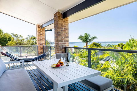 Away Nelson Bay, 29 Wollomi Ave - Spacious Family Home With Water Views, Pet Friendly, Wifi & Aircon - Accommodation Bookings 0