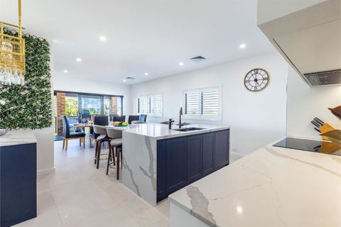 Away Nelson Bay, 29 Wollomi Ave - Spacious Family Home With Water Views, Pet Friendly, Wifi & Aircon - Accommodation Bookings 1