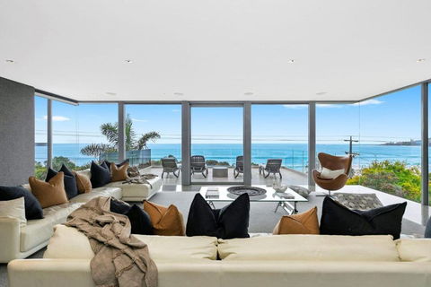 Azure - Accommodation Bookings 0