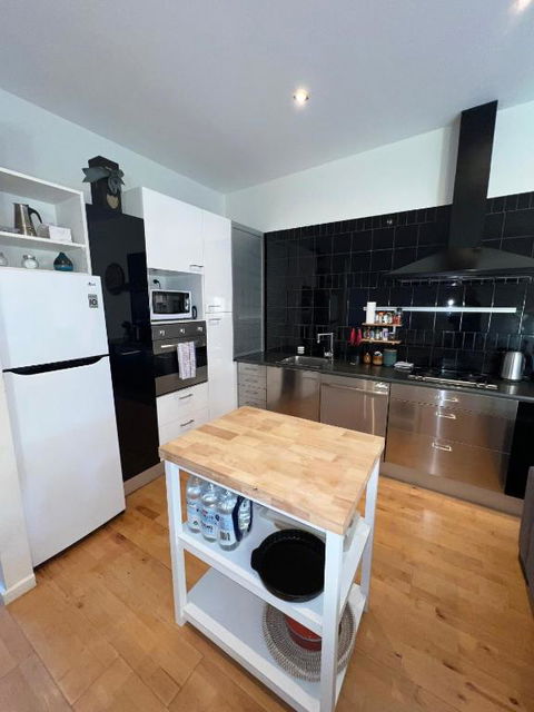 Ascot Vale - Lovely 2 Bedroom Townhouse Close To Everything! - Accommodation Bookings 2