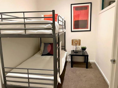 Astral Apartments - Perfectly Located 2 Bedroom Apartment In St Kilda - Accommodation Bookings 3