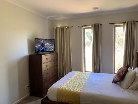 Apple House - Accommodation Bookings 3