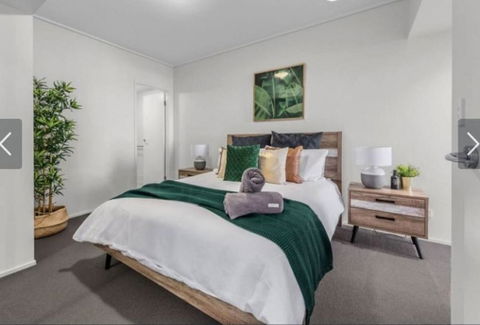 AU1 - Aurora Skyscraper CBD For Business Or Pleasure - Accommodation Bookings 2