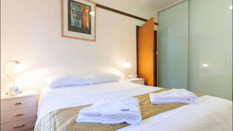 B4 Crawley Apartment 1 BRM & Sleepout Near UWA - Accommodation Bookings 0