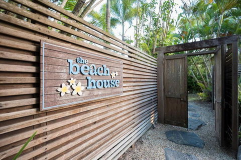 BALA Beach House On ABSOLUTE Beachfront - Accommodation Bookings 2