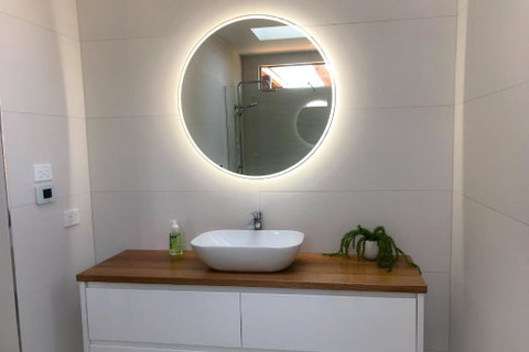 BAY OF FIRES BEACH SHACK Ocean Views From A Modern Beachhouse - Accommodation Bookings 2