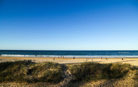 Pacific Regis Beachfront Holiday Apartments - Accommodation Bookings 13