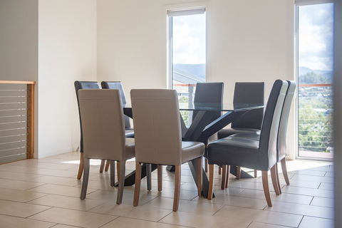 Viewpoint Holiday Home - Cannonvale - Accommodation Bookings 5