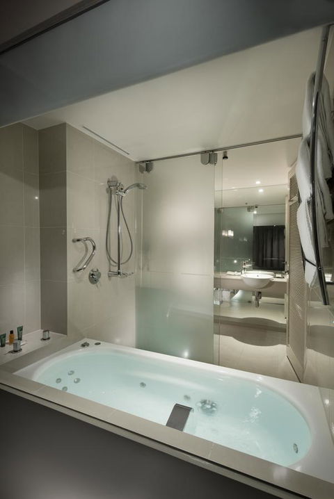 Hilton Cairns - Accommodation Bookings 4