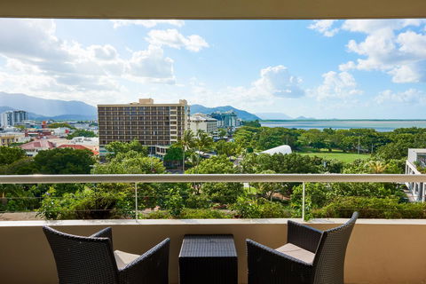 Hilton Cairns - Accommodation Bookings 12