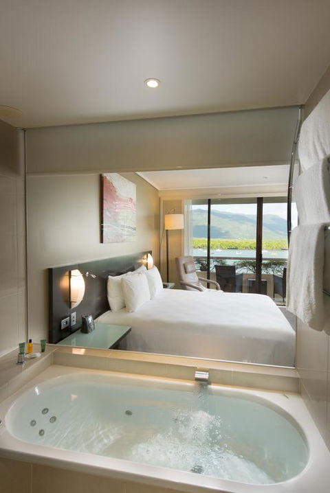 Hilton Cairns - Accommodation Bookings 2