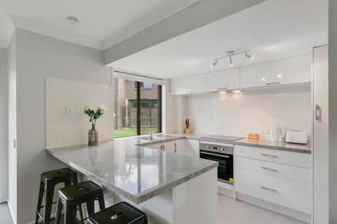 Fountain View Estate - We Accommodate - Accommodation Bookings 13