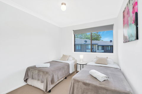 Fountain View Estate - We Accommodate - Accommodation Bookings 4